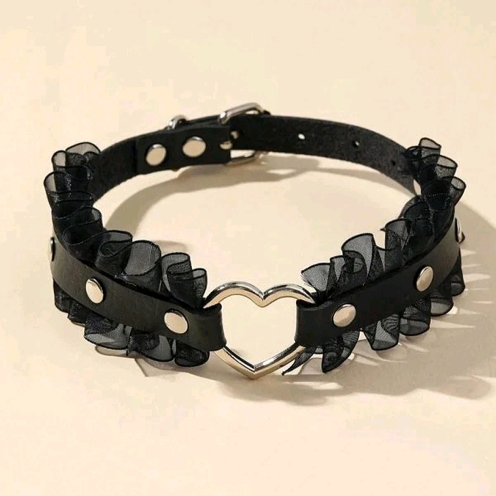 Black Ruffle Heart Buckle Choker Necklace
